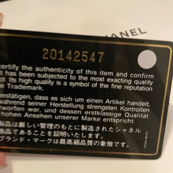 Chanel large calfskin shopping tote - Picture 2 of 12